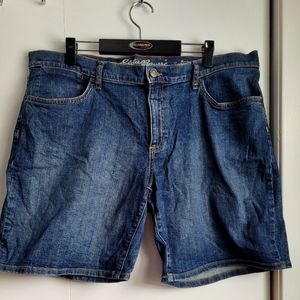 Eddie Bauer women's Boyfriend Jean shorts size 16